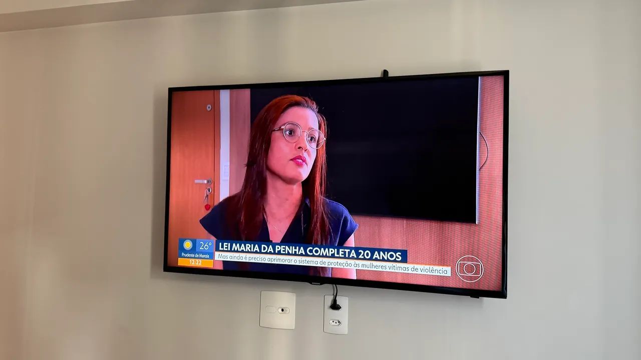 Tv 42? Samsung. Funciona perfeitamente. Não é smart. - Foto 4