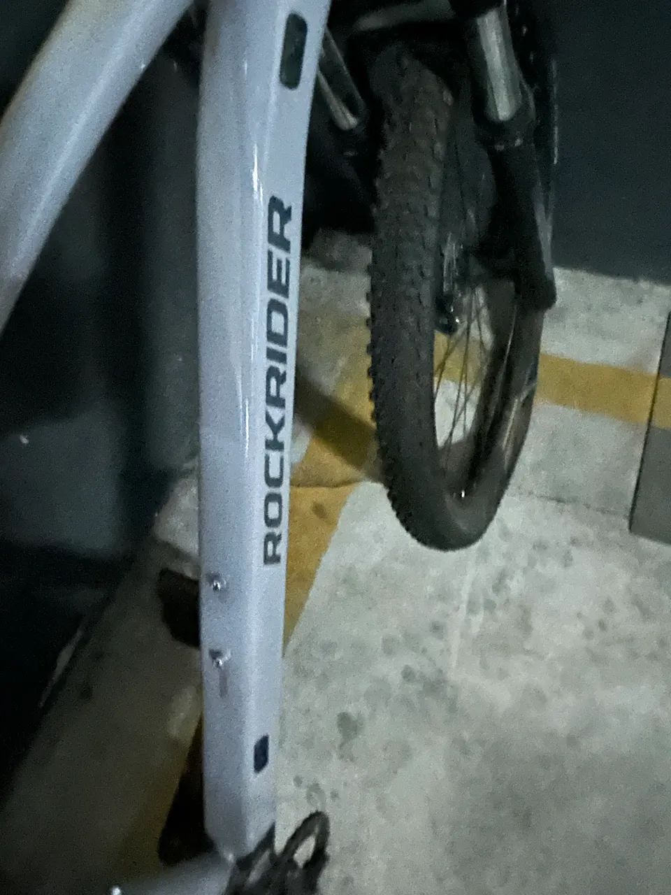 Bicicleta praticamente nova - Foto 3