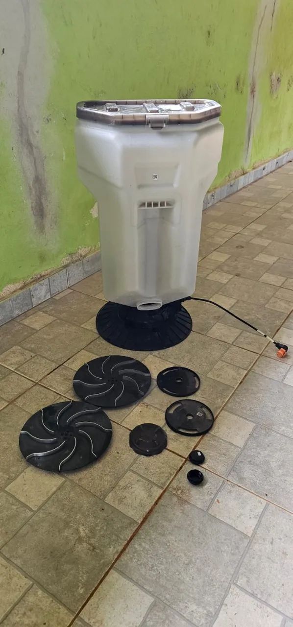 Tanque Dispersor De Sólidos Dji Agras T25 Com Pouco Uso