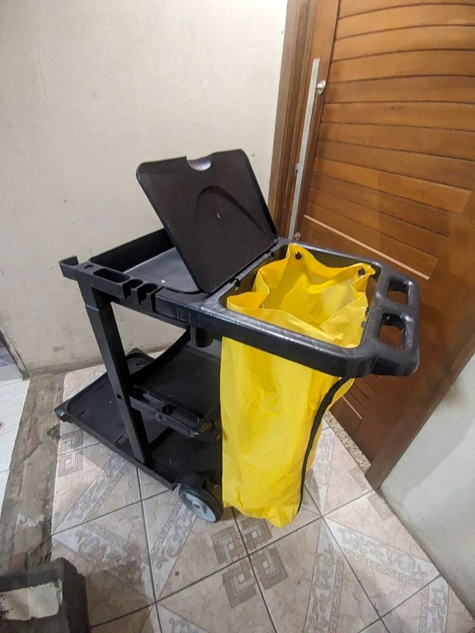 Carro funcional de limpeza - marca Rohmer - Foto 2