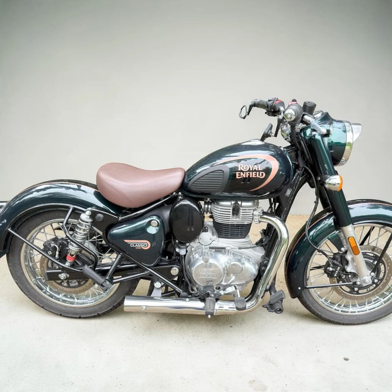 Royal Enfield Classic 350cc muito nova 