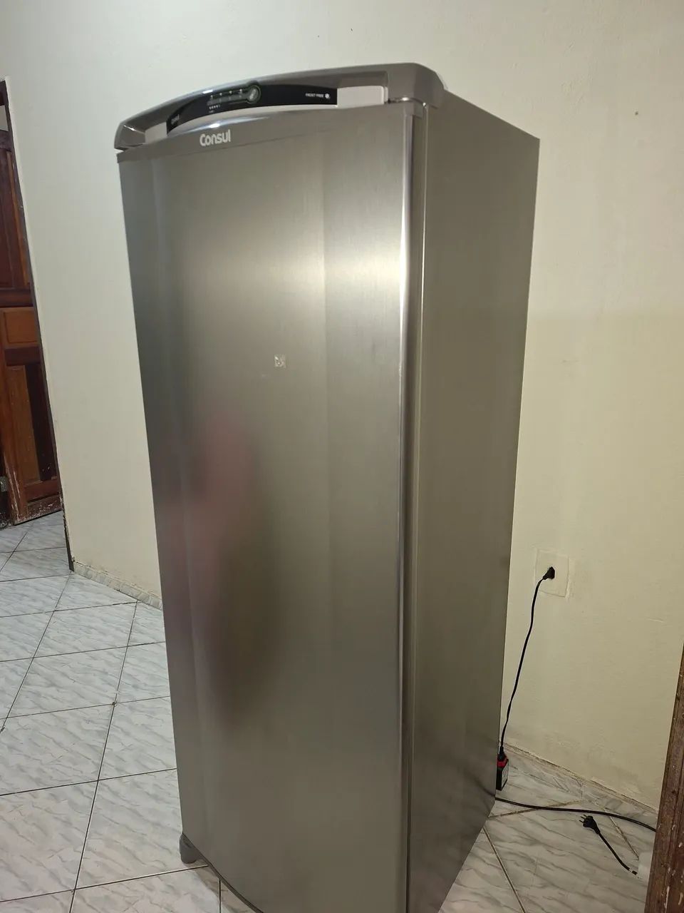 Vendo geladeira nova 127V com transformador 