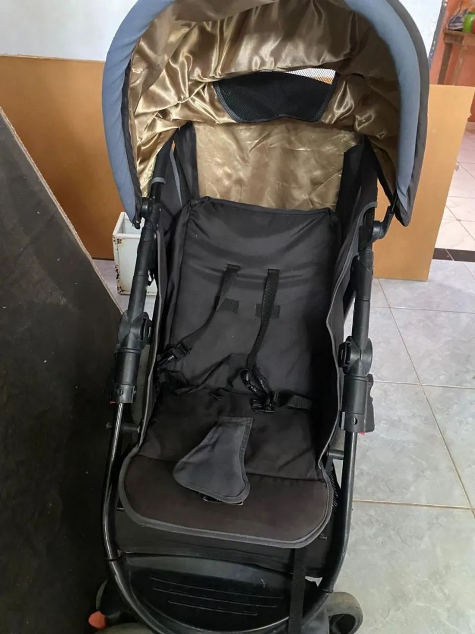 Carrinho de passeio infantil 