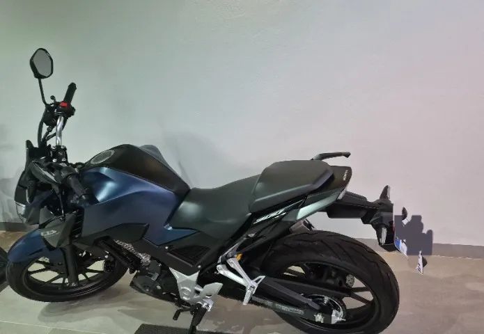 CB300F 2025 - Foto 2