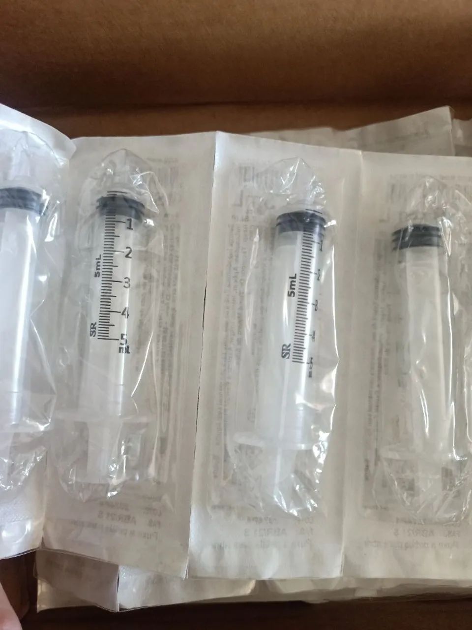 30 seringas de 5 ml NOVAS, nunca usadas - Foto 2