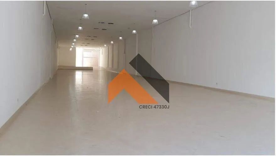 Salão comercial para locação 551m² - com banheiro, copa e próximo à Estação - Bairro Centr