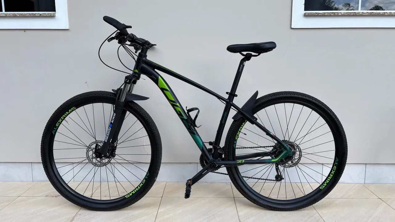BICICLETA OGGI 7.1 ARO 29