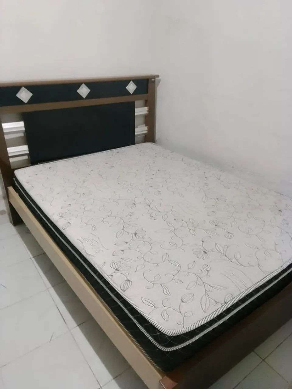 Cama com colchão - Foto 2