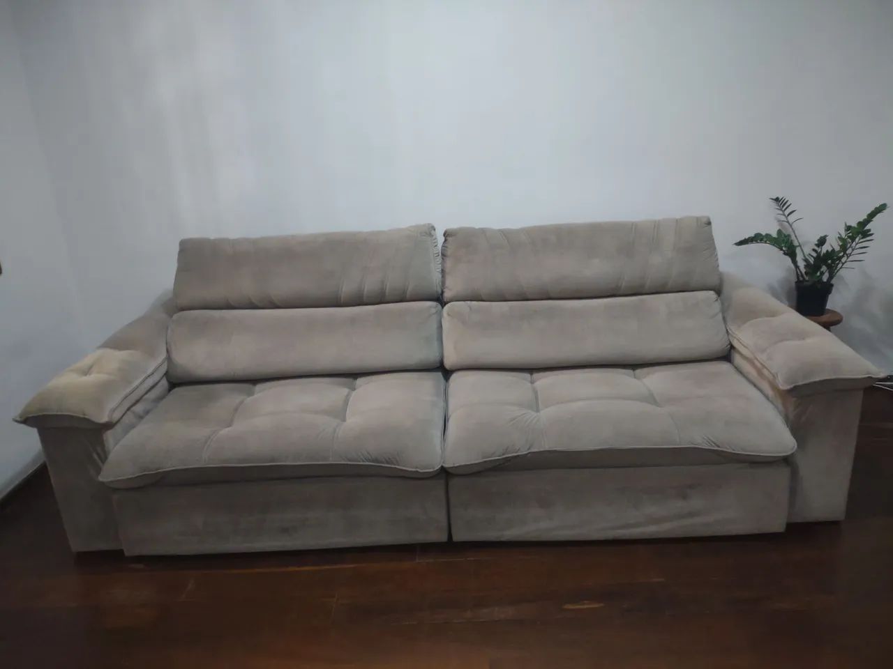 Sofá retrátil de 4 lugares.  - Foto 3