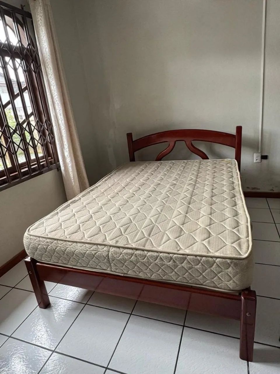 Cama madeira + colch ão  - Foto 2