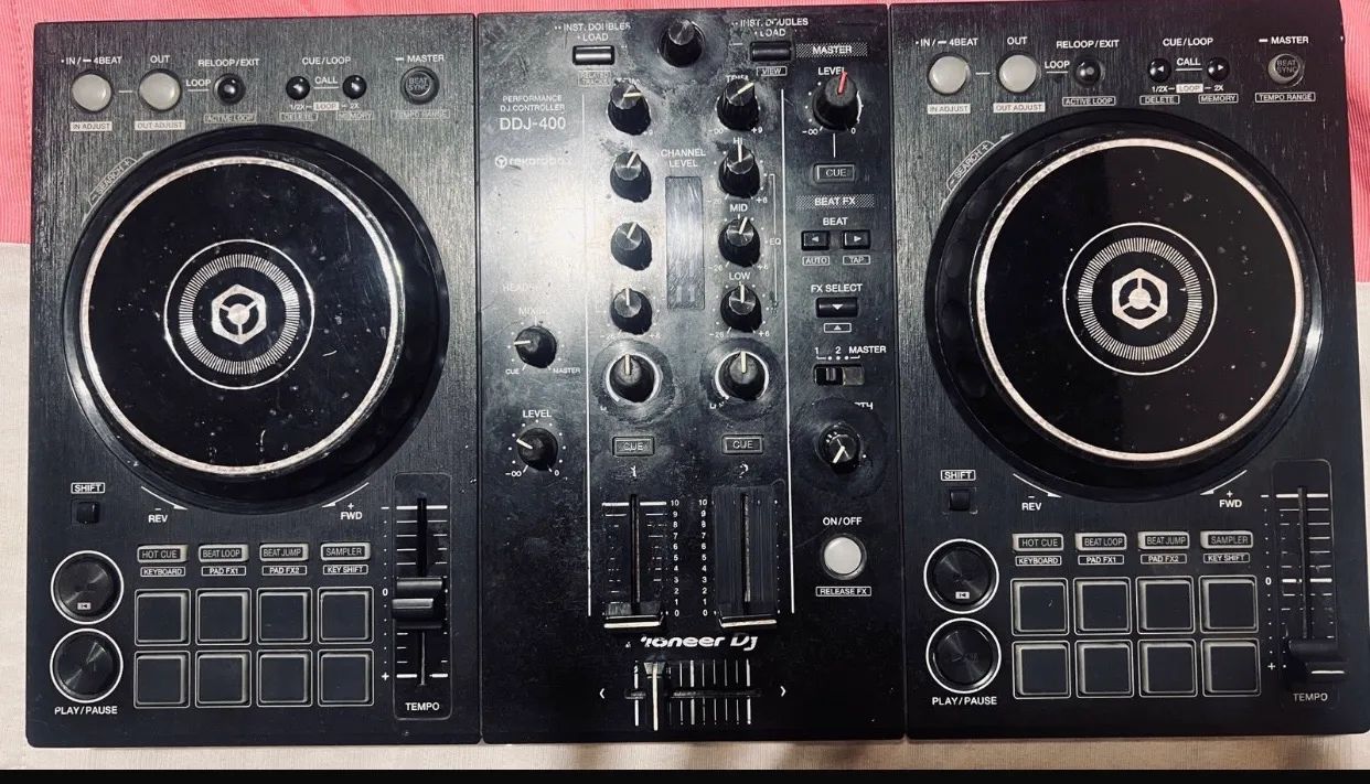 VENDO UMA CONTROLADORA PRA DJ  - Foto 2