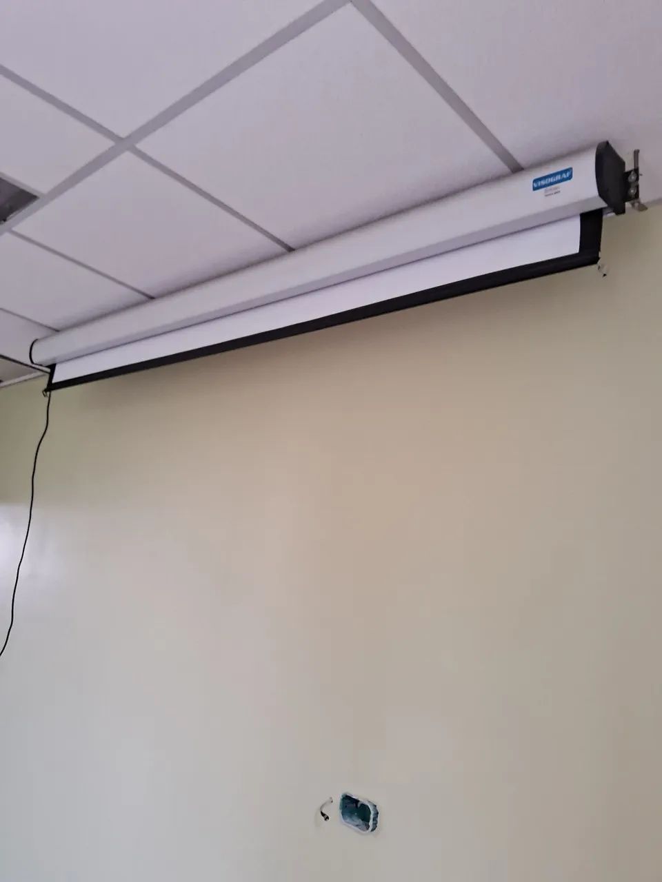 Tela de projeção elétrica comprimento 2=m 18 cm