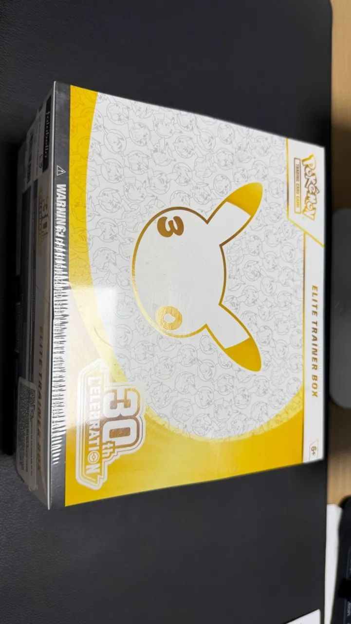 Elite Trainer Box - 30th Celebration