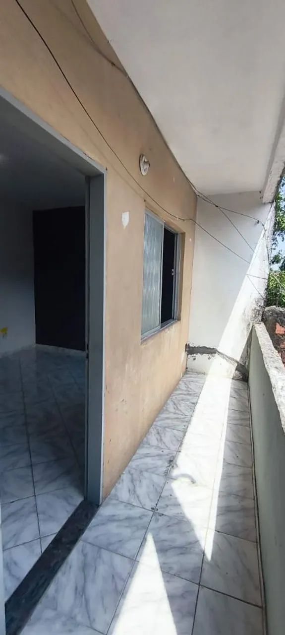 Aluga-se casa, 700 reais 
