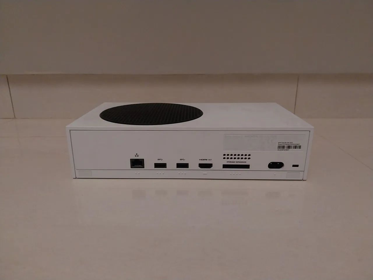 XBOX SERIES S COM CABOS E CONTROLE - Foto 2