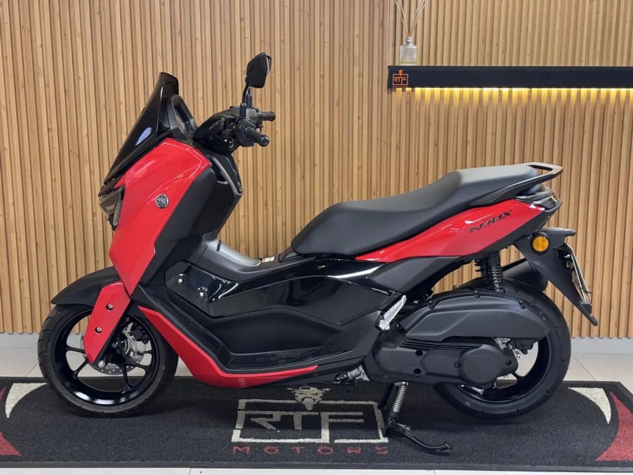 Yamaha NMAX CONNECTED 160 ABS 2025 - Foto 2