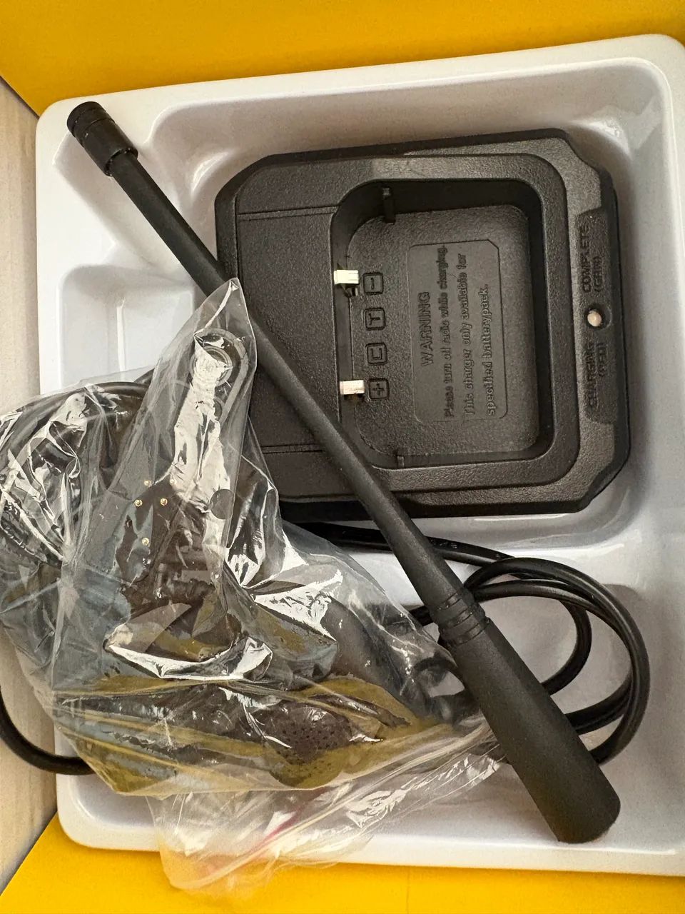 Rádio Comunicador Portátil + Microfone (extensão) - Foto 3