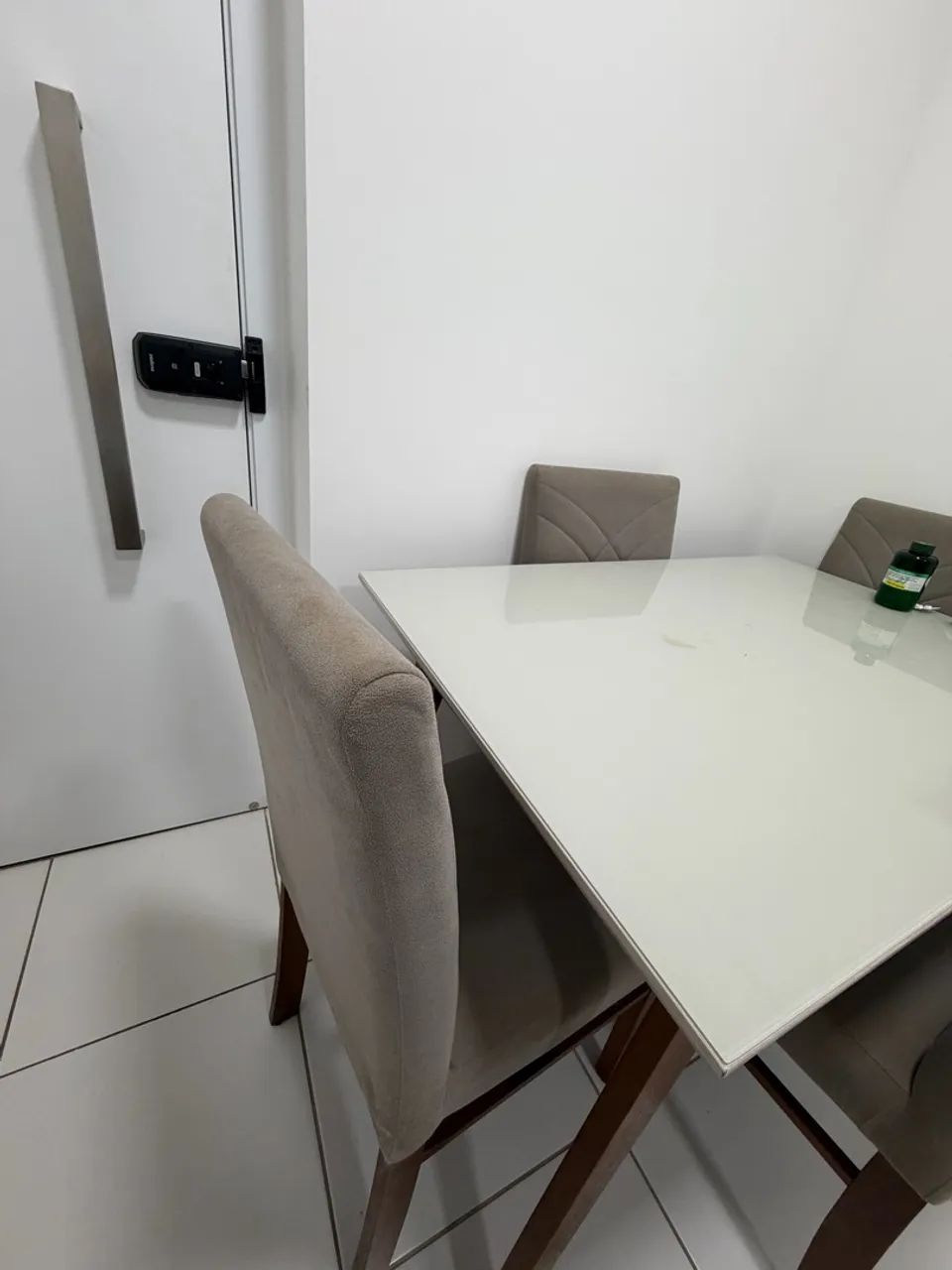 MESA DE JANTAR OFF WHITE 4 cadeiras 