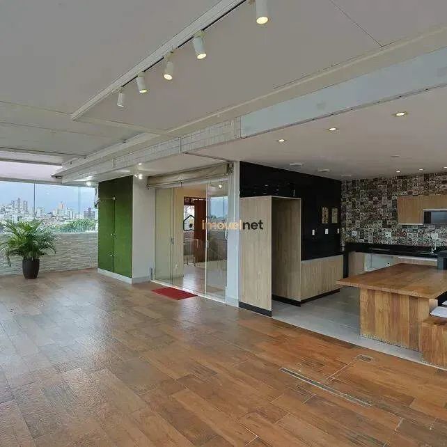 Cobertura de 211 m² no Padre Eustáquio