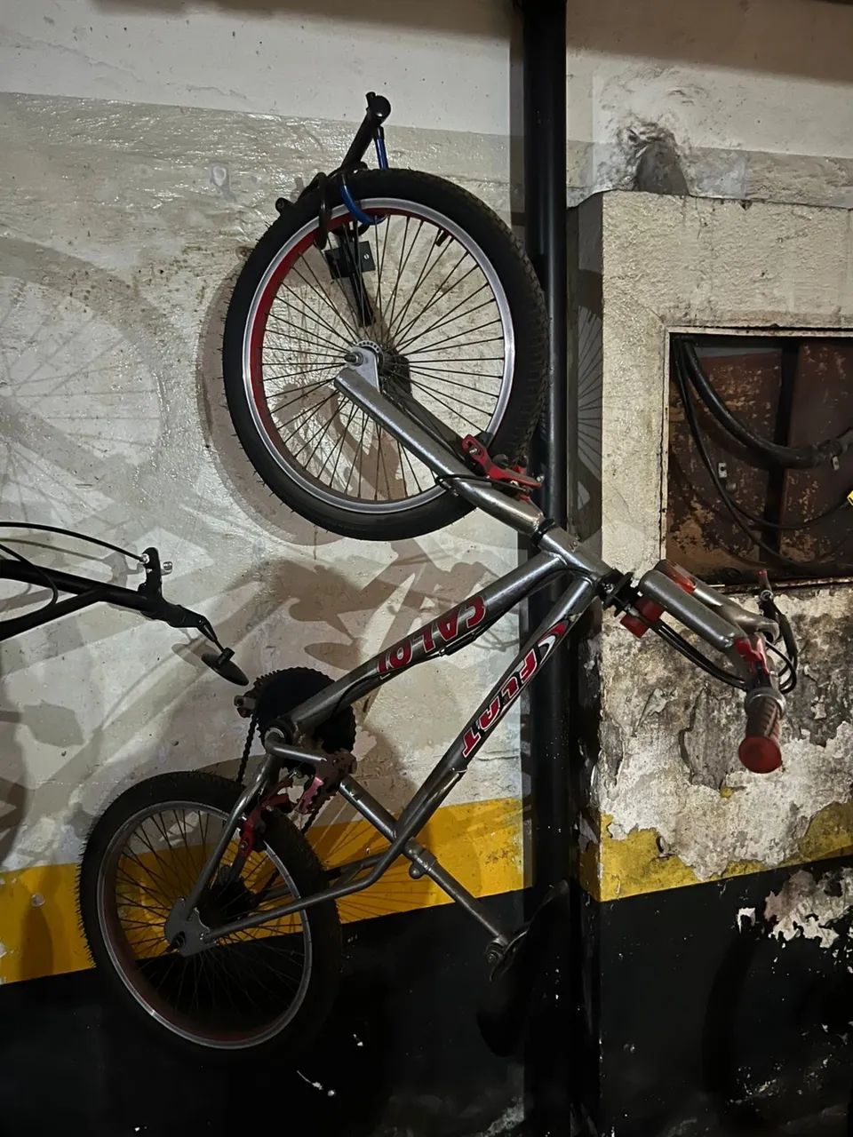 Bicicleta Caloi BMX Freestyle Flat aro 20 cromada