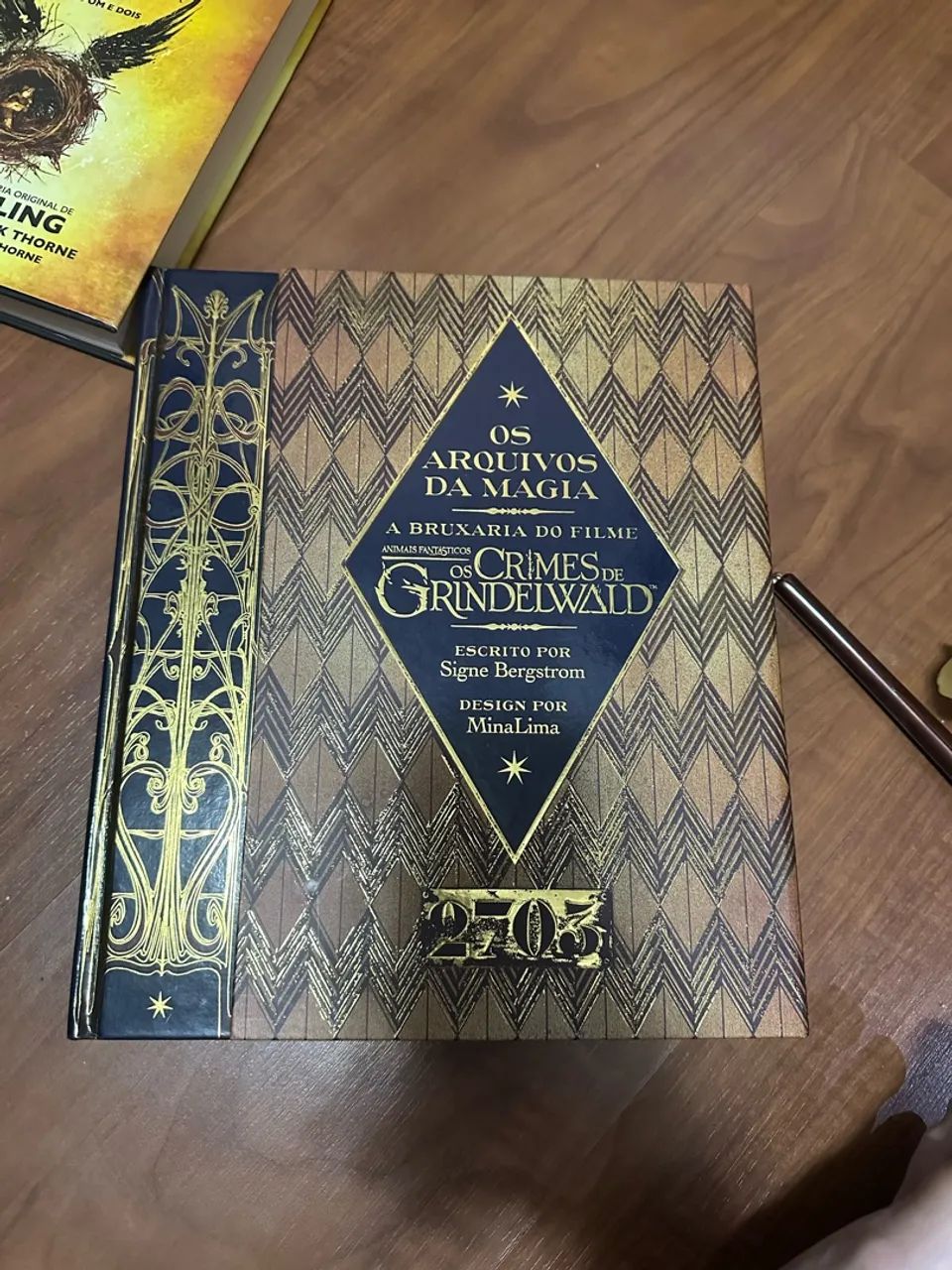Los Crímenes de Grindelwald 洋書 まとめ売り Os Arquivos da Magia - Crimes de Grindelwald - Livros e revistas