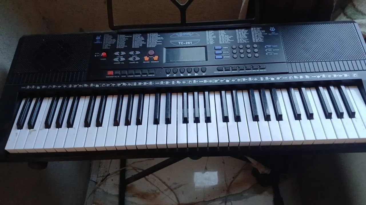 Vendo Teclado spring TC-261 + Violão KUATI KS2 - Instrumentos