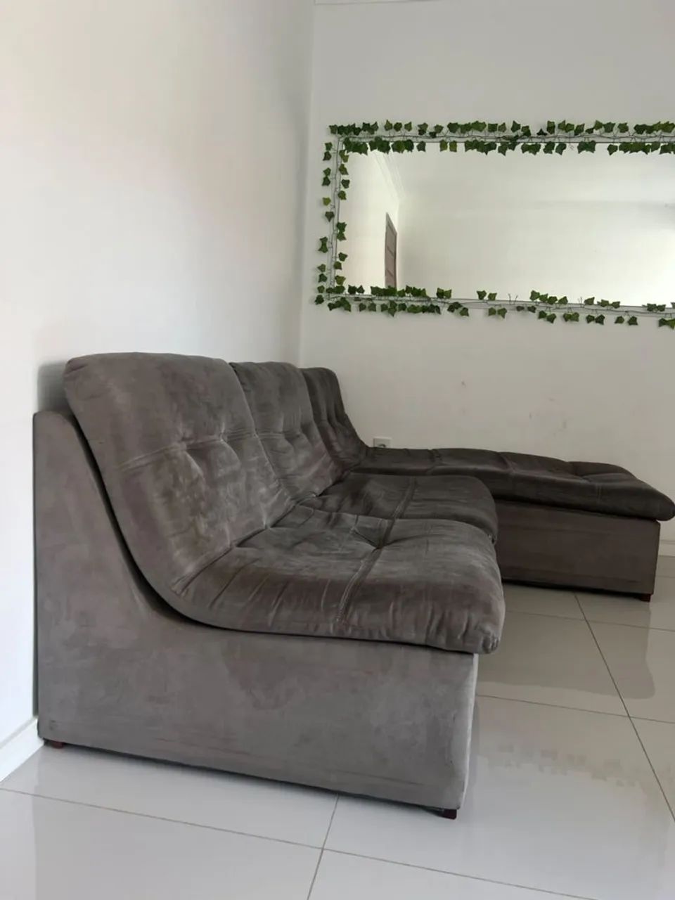 Vende-se sofá 3 lugares. - Foto 2