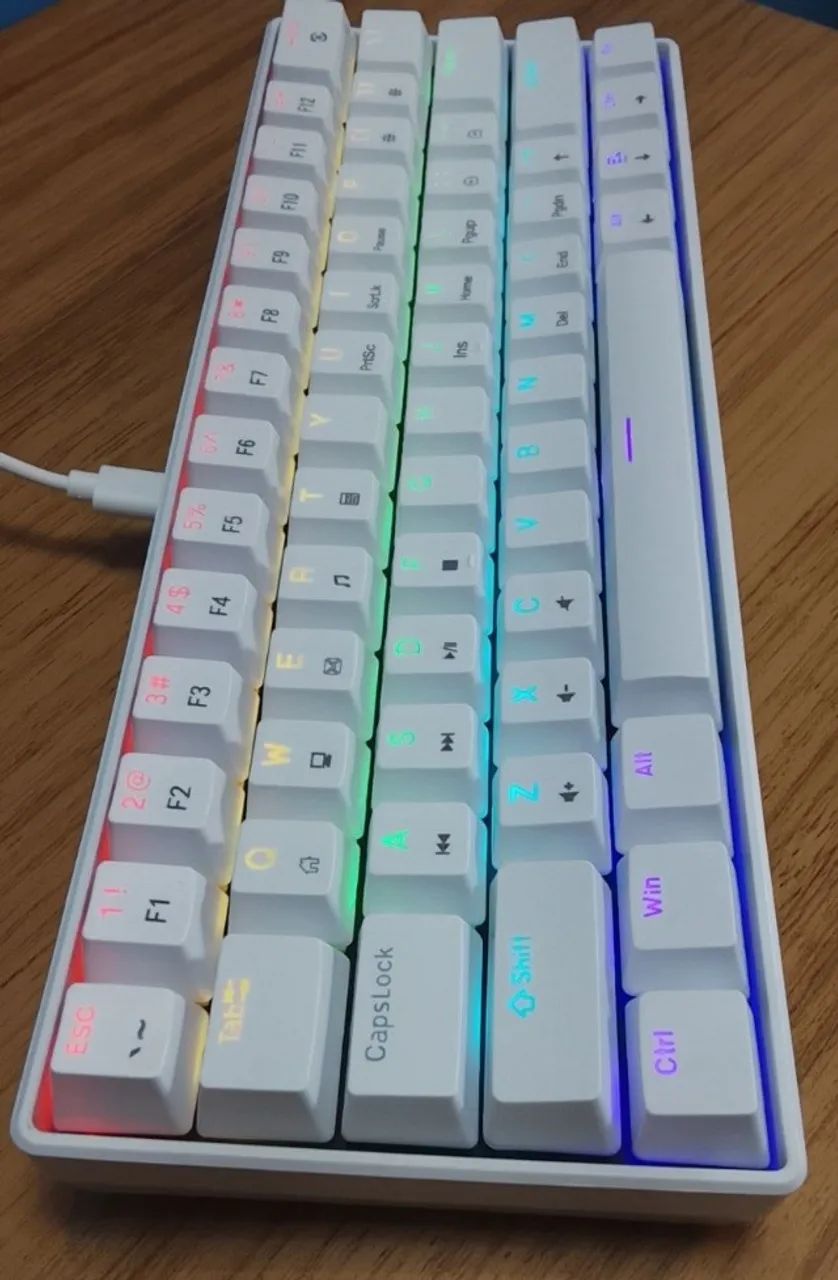 Teclado Mecânico 61% Branco