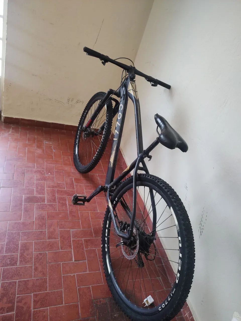 Vende -se uma bike aro 29 super zerada valor 500 - Foto 3