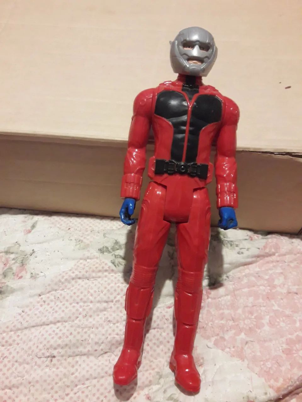 Boneco homem formiga 