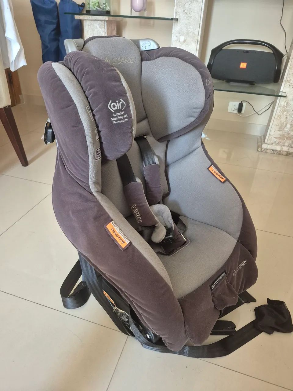 Cadeirinha pra bebê. Carro 