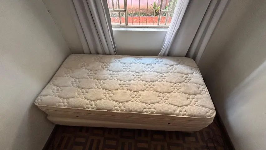 Cama de solteiro - Ortobom com molas  - Foto 3