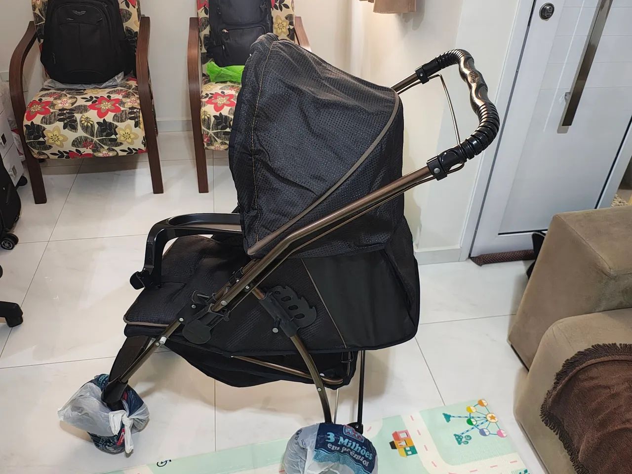 Carrinho de bebê Galzerano novíssimo  - Foto 2