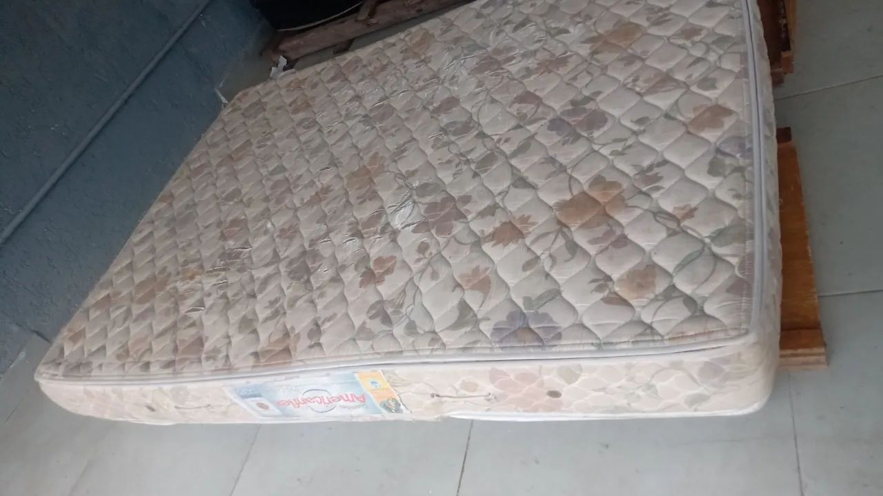 Colchão de casal de espuma usado  - Foto 3