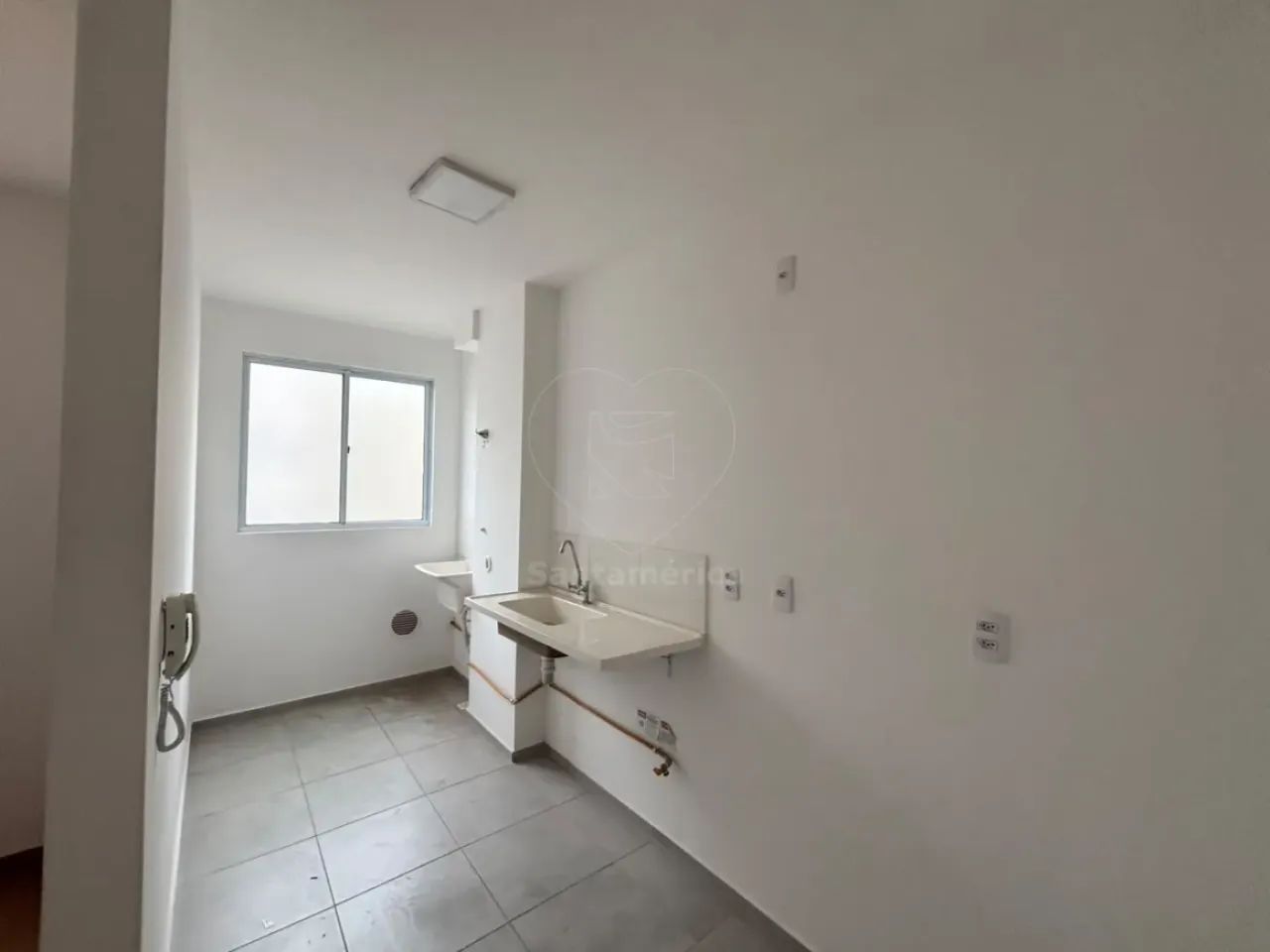 Apartamento à venda com 2 quartos no Edifício Lituânia, na Zona Norte de Londrina - Foto 4