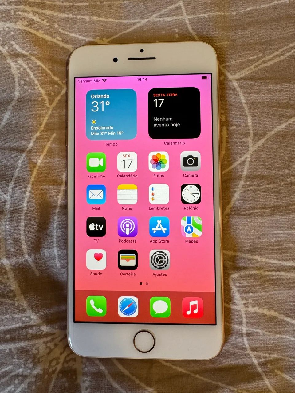 Iphone 8 plus 64 gb perfeito - Celulares e Smartphones - Jardim