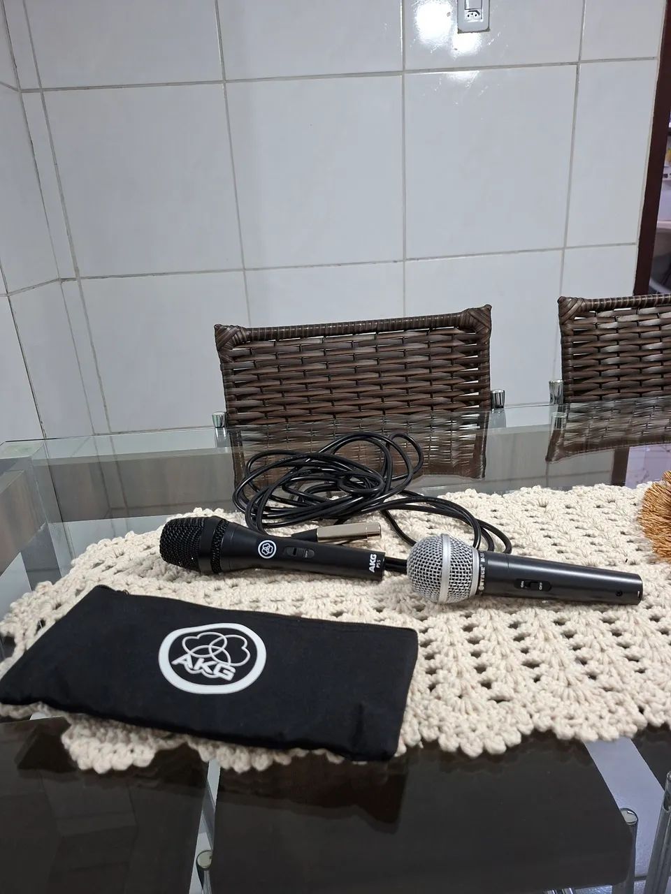 Dois microfones com fio, (AKG)(WVM58) - Foto 3