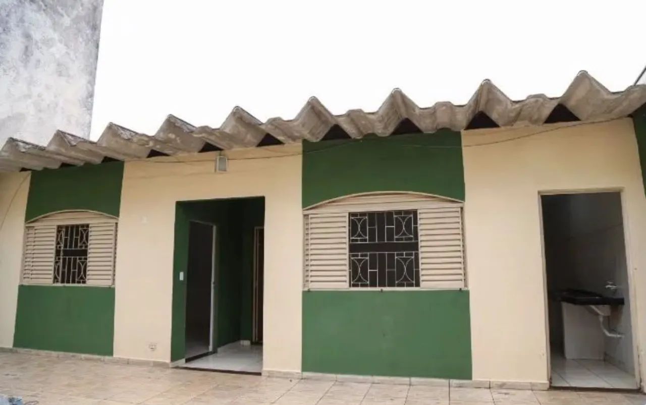 Edícula para Locação com 1 Quarto e Vaga de Garagem
