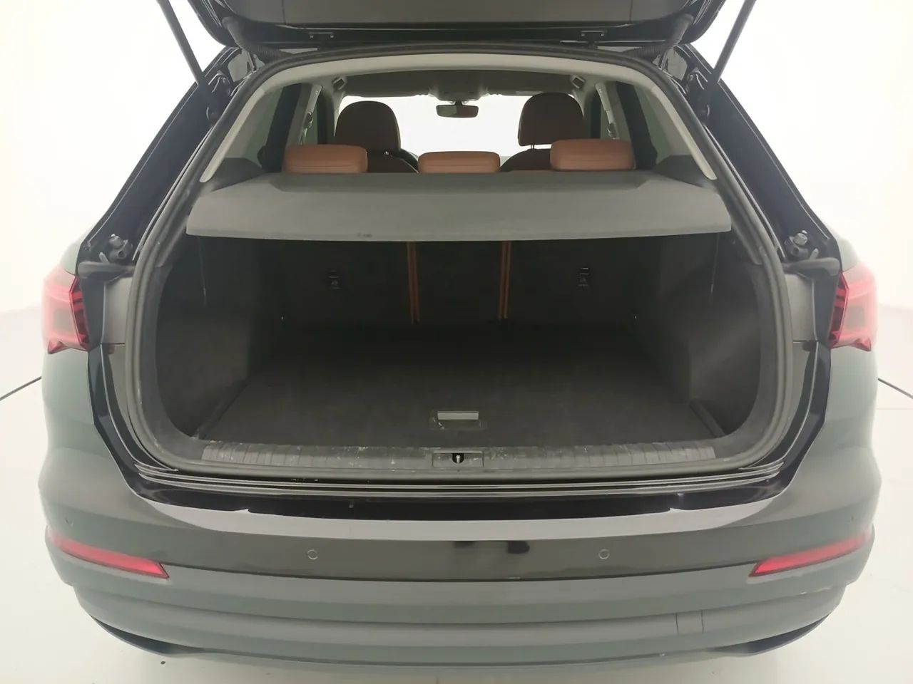 Audi Q3 Prestige 2.0 TFSI Tiptr.Quatro, foto 9 de 18