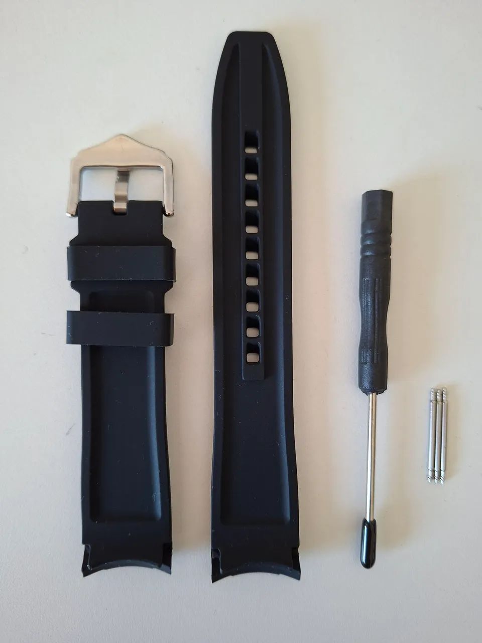 PULSEIRA DE RELÓGIO DE SILICONE PRETA 20mm - Foto 2
