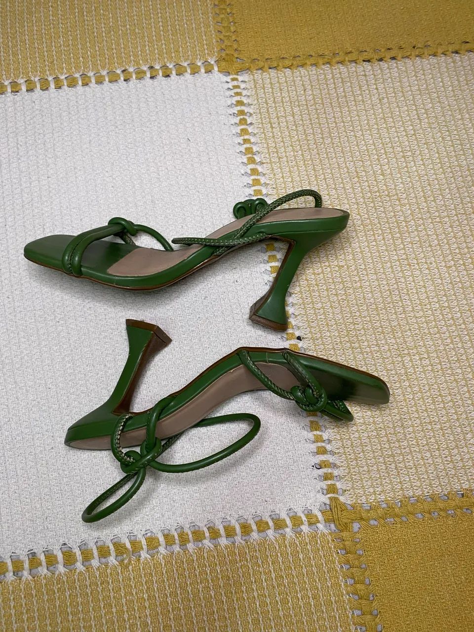 Sandália de salto - Foto 3