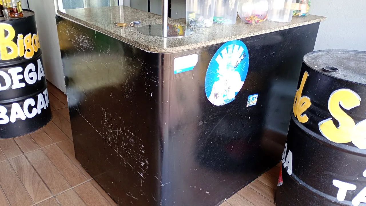 Vende-se itens para adega ( valor à negociar ) 