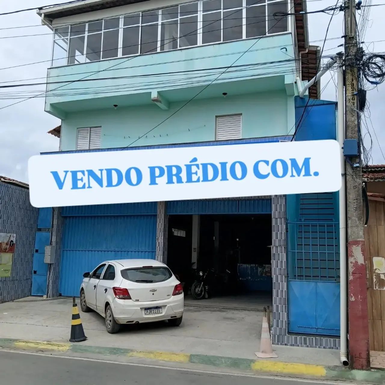 PRÉDIO COMERCIAL TRÊS PAVIMENTOS 