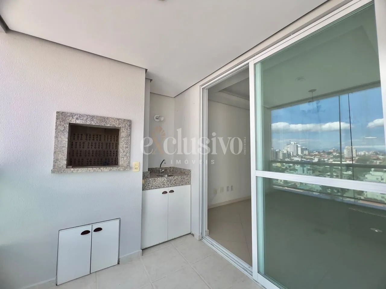 Apartamento com 2 Dormitórios, Suíte e Varanda Gourmet no Estreito - Foto 4