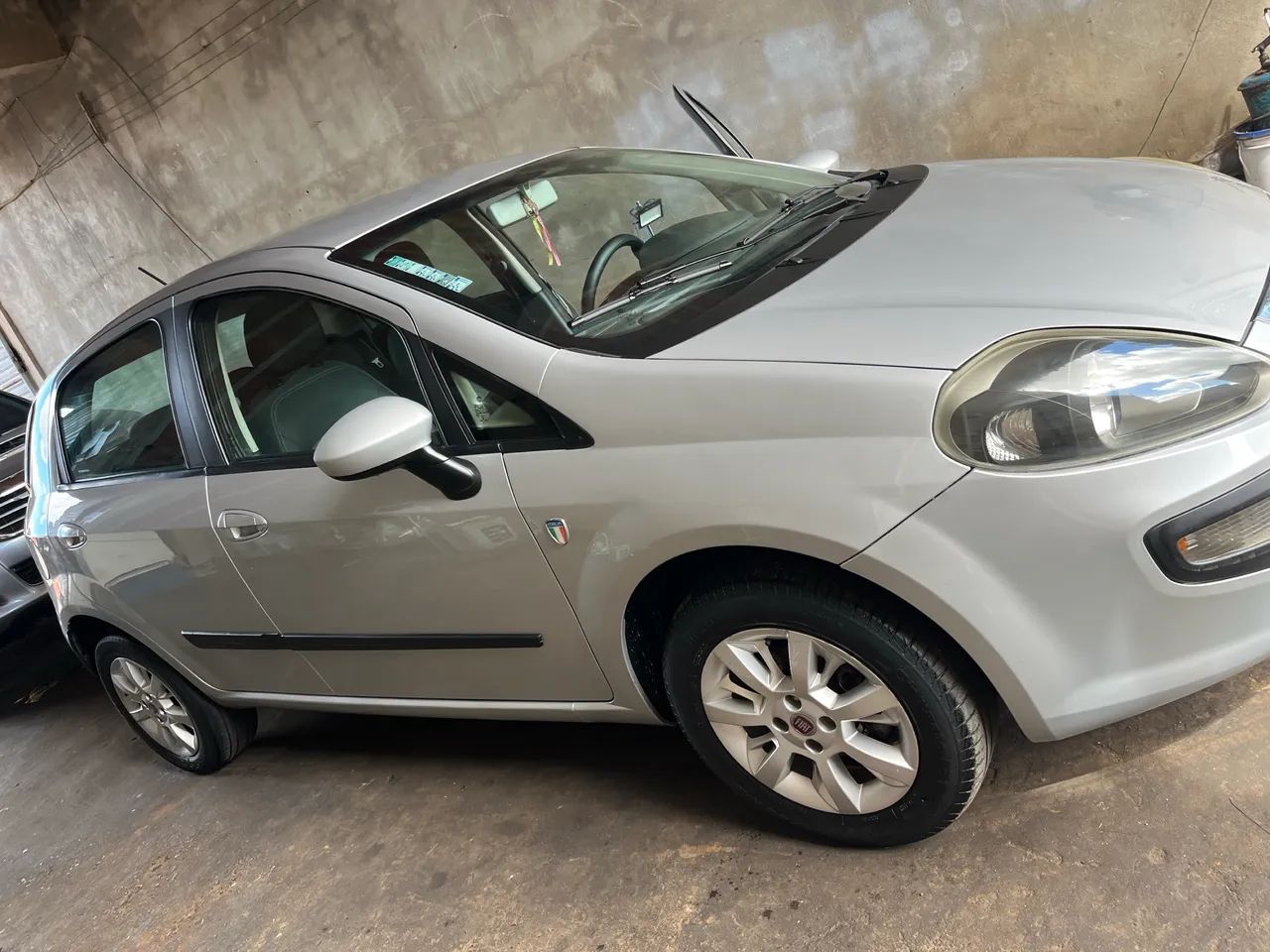Fiat Punto Attractive 1.4 Fire Flex 8V 5P 2016 - Foto 2