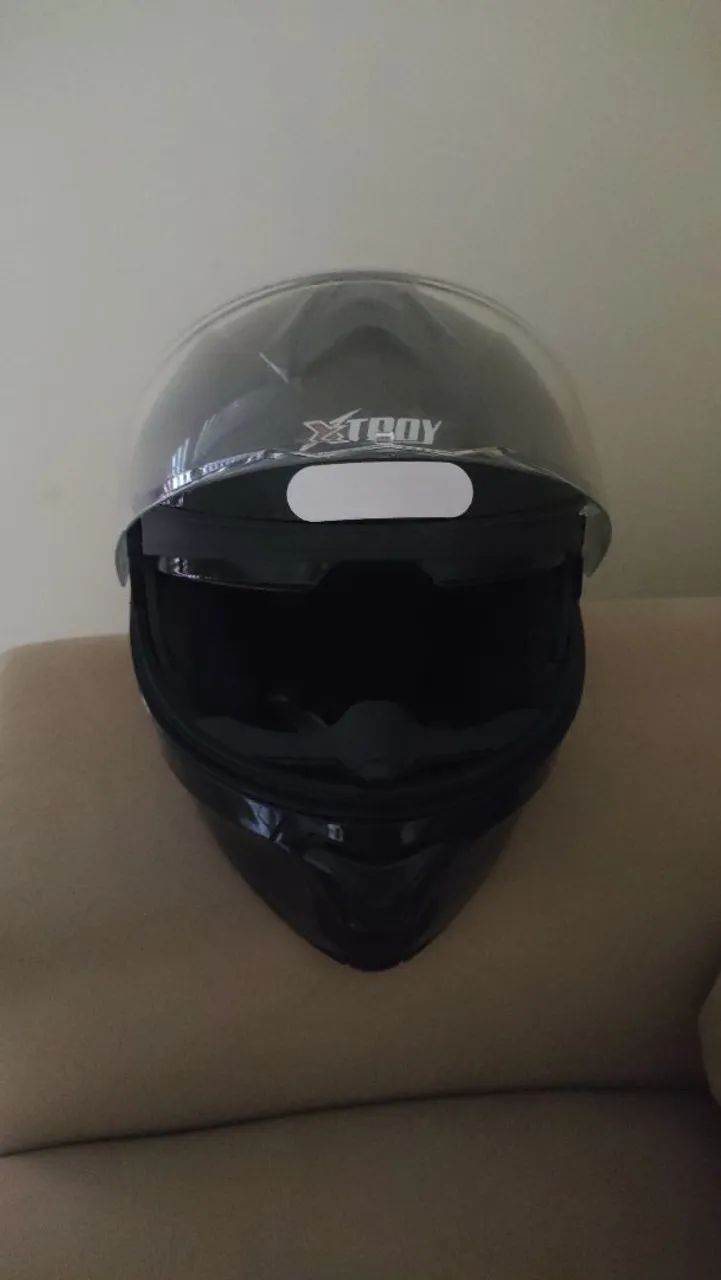 Capacete Xtroy com Queixeira e Óculos de Proteção UV - Foto 3