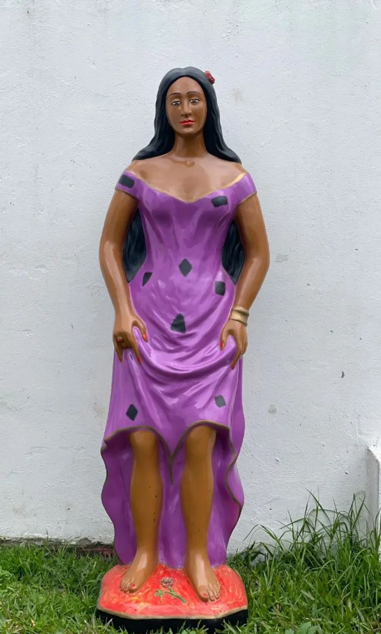 Imagem religiosa de Maria Mulambo com 1.80 metros