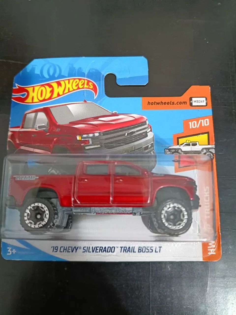 HOTWHEELS MODELO ' 19 CHEVY SILVERADO TRAIL BOSS LT