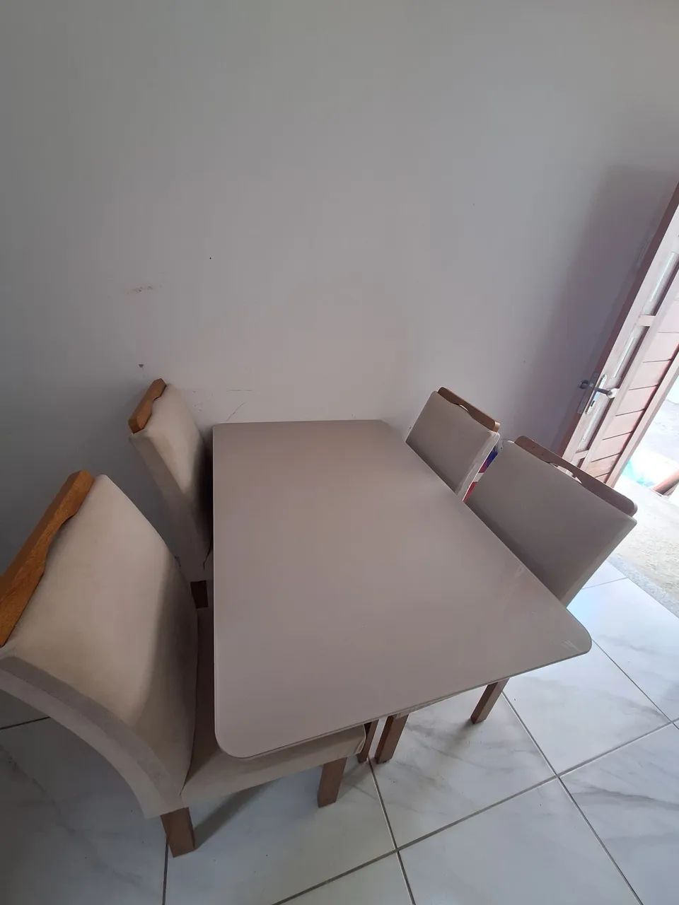 Mesa 4 cadeiras