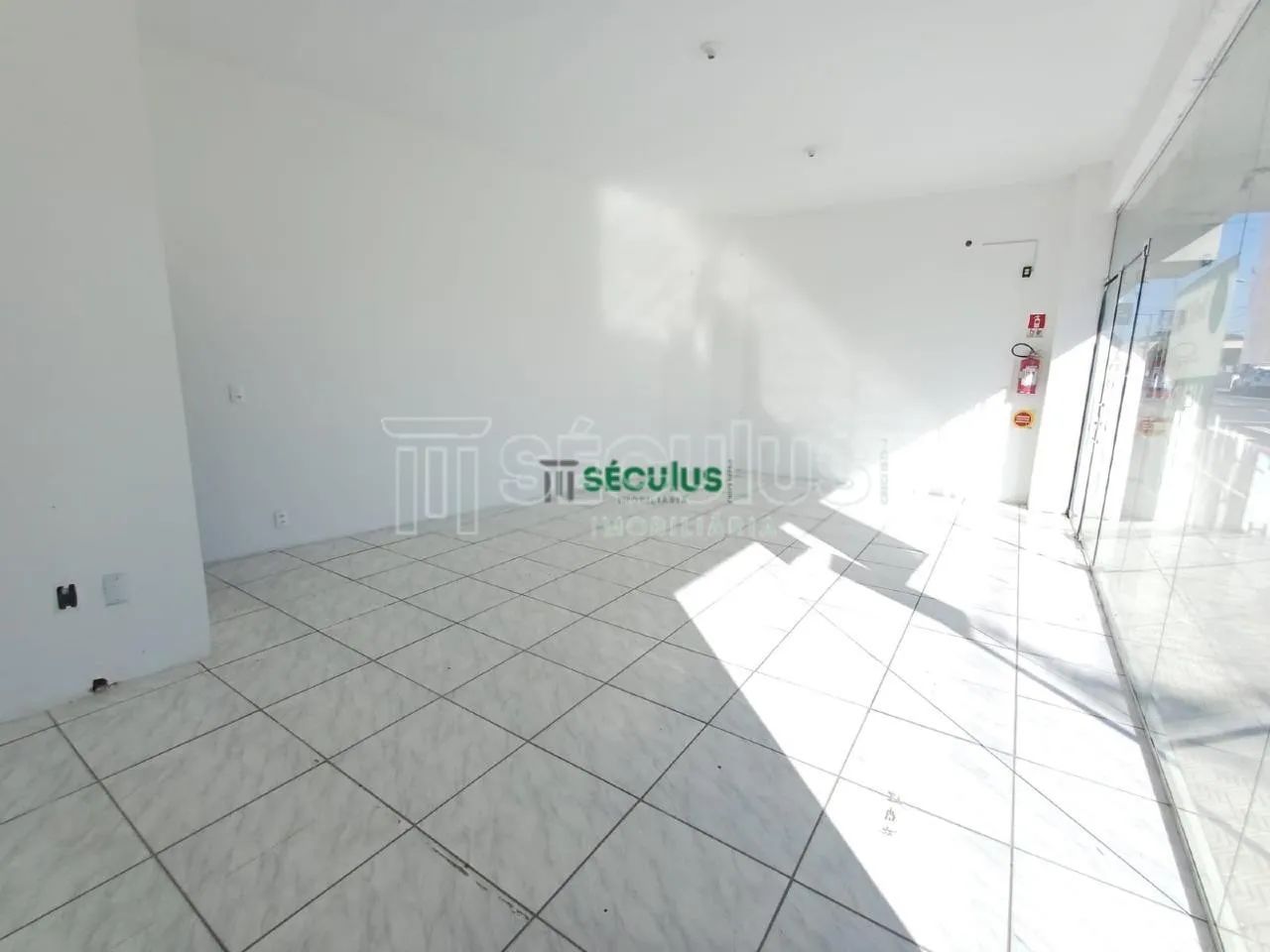 Sala comercial em excelente localização! - Foto 2